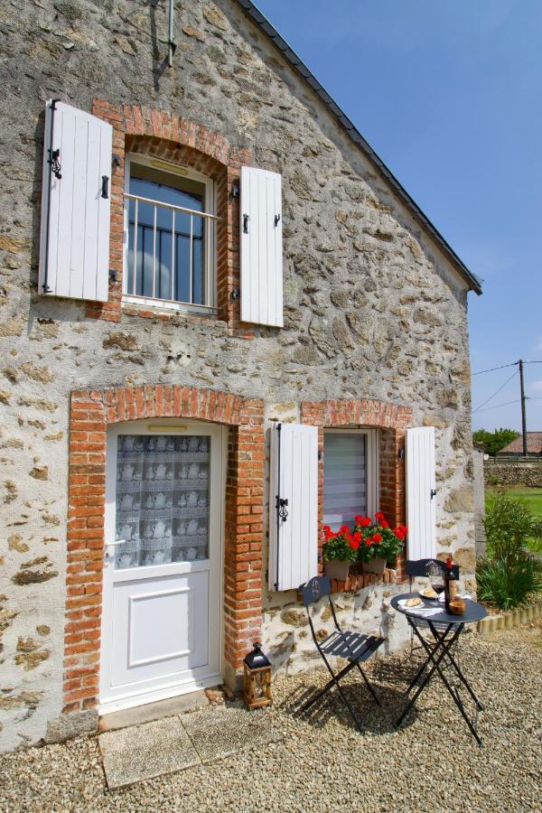 O Trois Oliviers Acomodação com café da manhã Louin Exterior foto